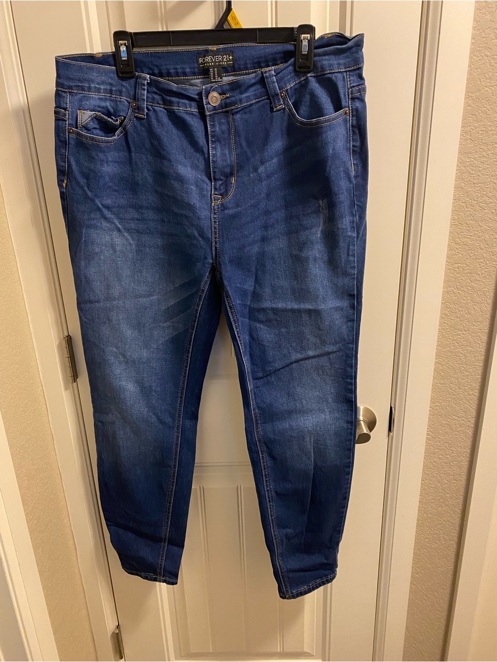 Forever 21 Plus Size 14 Stretch Blue Jeans Ankle Length Stretch Blue Denim